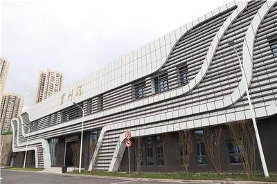 重慶公共運輸職業學院優化教學架構，設立六個二級學院以強化技術服務